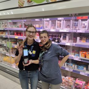 Sophie, en stage d’intégration chez Lidl dans le cadre du DuoDay.